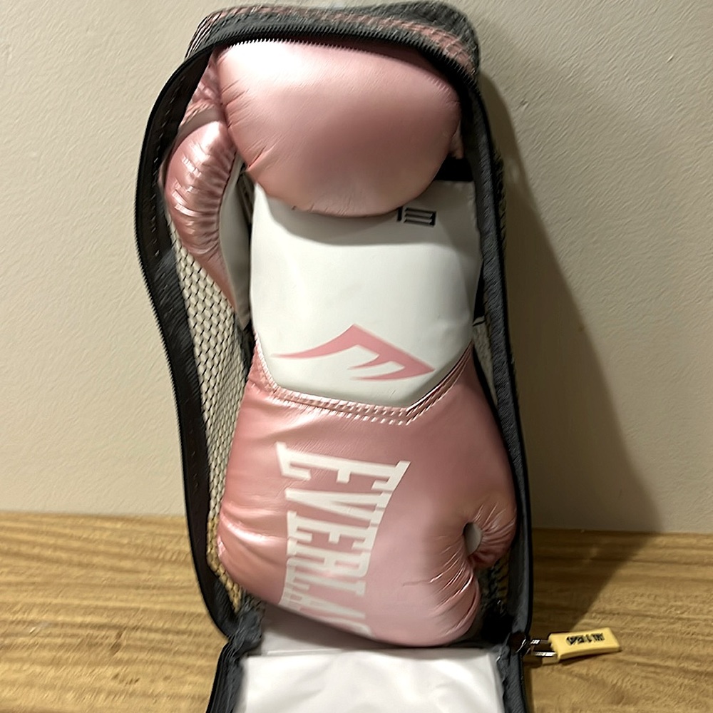 Everlasting training gloves